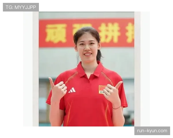 李盈莹赛场像战神,生活照却透着爱买零食的土豪少女气场,反差笑出声 李盈莹赛场像战神,生活照却透着爱买零食的土豪少女气场,反差笑出声